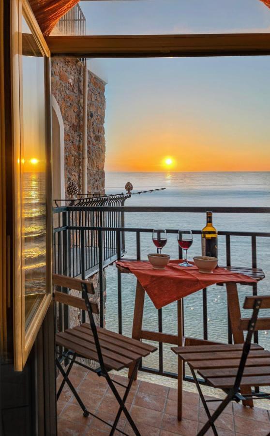 Tramonto Sul Mare Apartment Чефалу Екстериор снимка